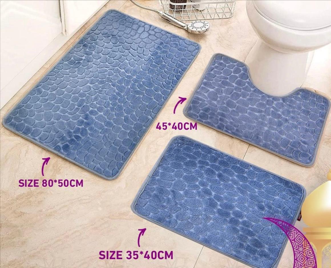 CloudSoft Bath Mats: Comfort Meets Safety!